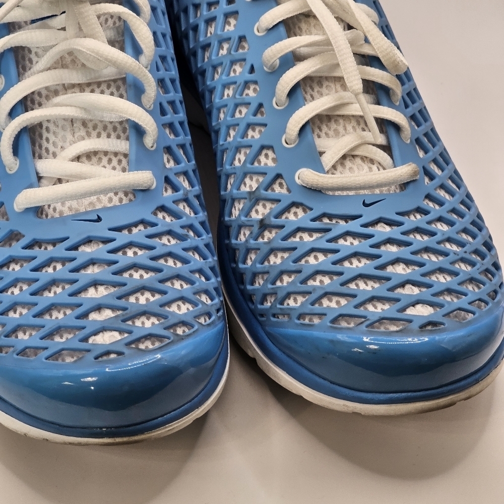 Nike  Mesh Women's Sneaker - Picture 4 of 6